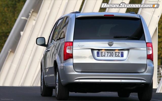Lancia Voyager 2012 Widescreen Picture #43 Lancia Voyager 2012 Widescreen Picture #43
