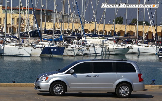 Lancia Voyager 2012 Widescreen Picture #32 Lancia Voyager 2012 Widescreen Picture #32