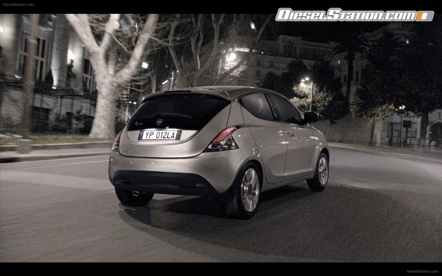 Lancia Ypsilon Ecochic Methane 2013 Widescreen Picture #6 Lancia Ypsilon Ecochic Methane 2013 Widescreen Picture #6