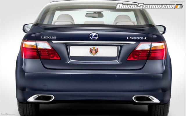 Lexus LS 600h L Landaulet 2011 Widescreen Picture #13 Lexus LS 600h L Landaulet 2011 Widescreen Picture #13