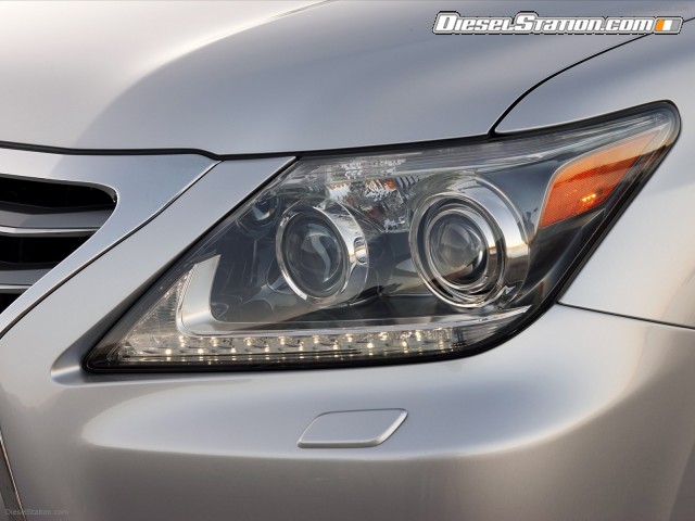 Lexus LX 570 2013 Picture #13 Lexus LX 570 2013 Picture #13