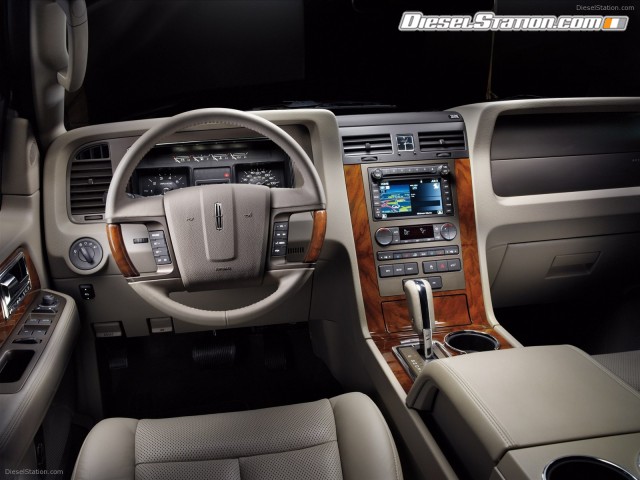Lincoln Navigator 2012 Picture #17 Lincoln Navigator 2012 Picture #17