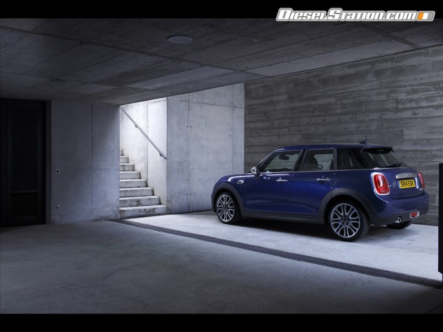 MINI Cooper 5 door 2015 Picture #11 MINI Cooper 5 door 2015 Picture #11
