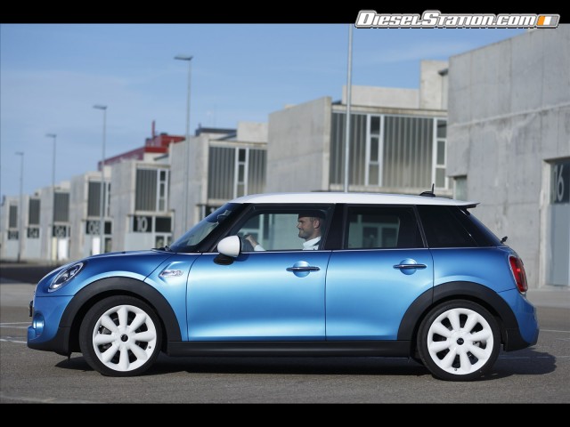MINI Cooper 5 door 2015 Picture #52 MINI Cooper 5 door 2015 Picture #52