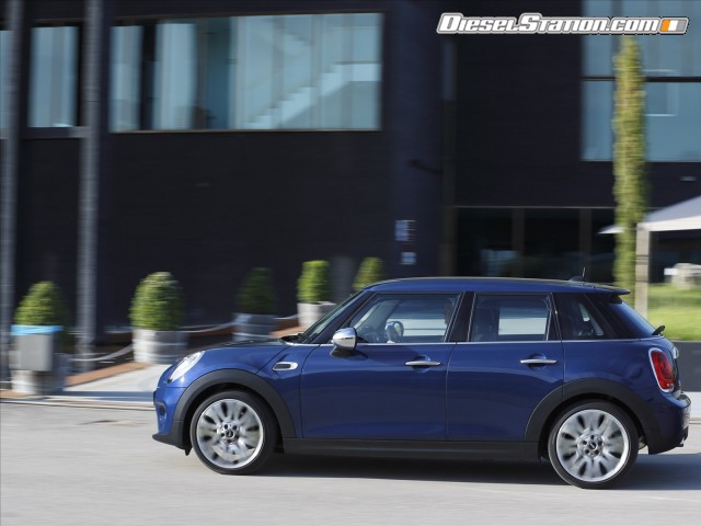 MINI Cooper 5 door 2015 Picture #252 MINI Cooper 5 door 2015 Picture #252