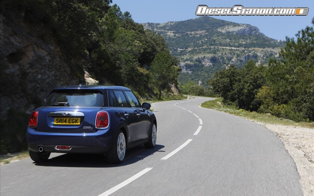 MINI Cooper 5 door 2015 Widescreen Picture #180 MINI Cooper 5 door 2015 Widescreen Picture #180