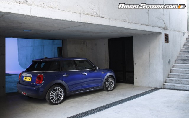 MINI Cooper 5 door 2015 Widescreen Picture #209 MINI Cooper 5 door 2015 Widescreen Picture #209