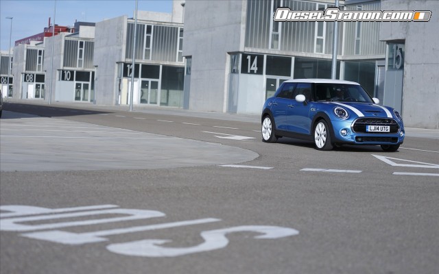 MINI Cooper 5 door 2015 Widescreen Picture #50 MINI Cooper 5 door 2015 Widescreen Picture #50