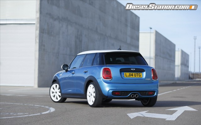 MINI Cooper 5 door 2015 Widescreen Picture #122 MINI Cooper 5 door 2015 Widescreen Picture #122