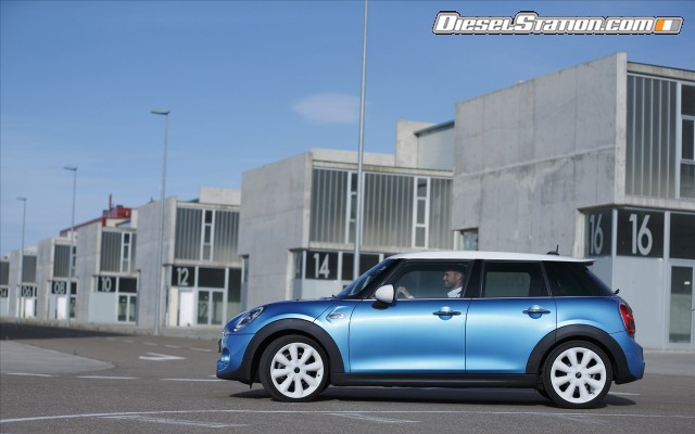 MINI Cooper 5 door 2015 Widescreen Picture #59 MINI Cooper 5 door 2015 Widescreen Picture #59