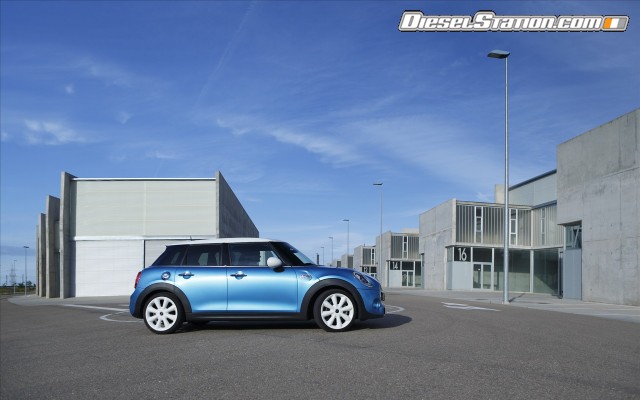 MINI Cooper 5 door 2015 Widescreen Picture #175 MINI Cooper 5 door 2015 Widescreen Picture #175