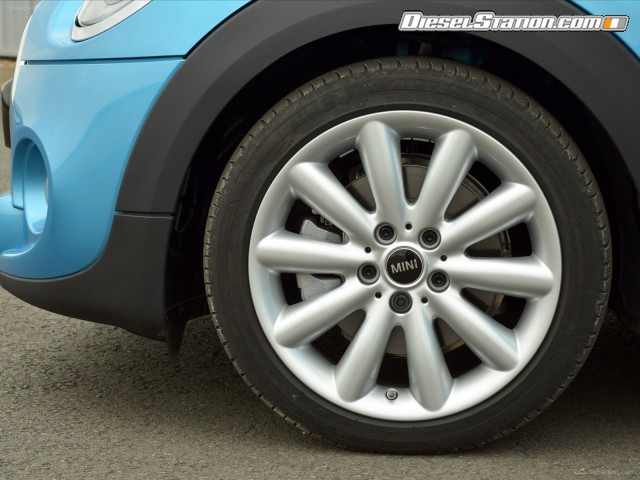 MINI Cooper SD 5 Door 2015 Picture #38 MINI Cooper SD 5 Door 2015 Picture #38