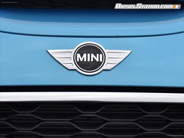 MINI Cooper SD 5 Door 2015 Picture #5 MINI Cooper SD 5 Door 2015 Picture #5