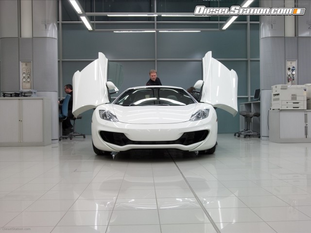 McLaren MP4 12C 2011 Picture #35 McLaren MP4 12C 2011 Picture #35