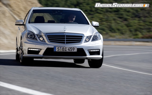 Mercedes 2009 E 63 AMG Widescreen Picture #25 Mercedes 2009 E 63 AMG Widescreen Picture #25
