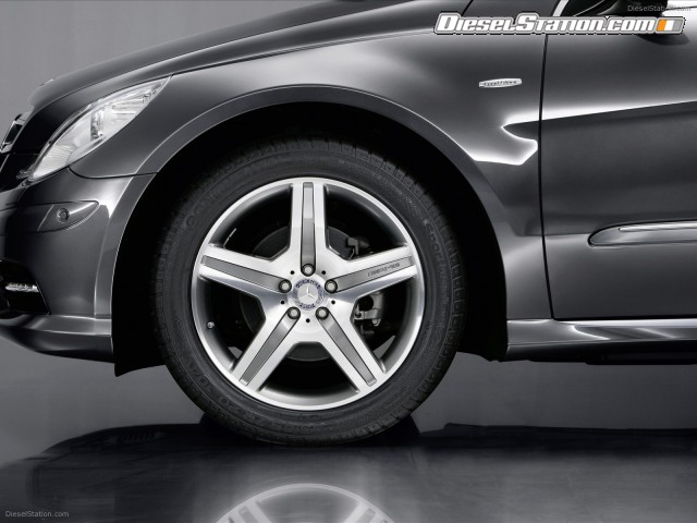 Mercedes 2009 SUV campaign Picture #13 Mercedes 2009 SUV campaign Picture #13