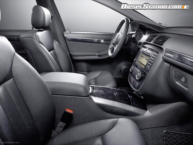 Mercedes 2009 SUV campaign Picture #40 Mercedes 2009 SUV campaign Picture #40