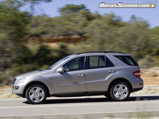 Mercedes 2009 SUV campaign Picture #25 Mercedes 2009 SUV campaign Picture #25