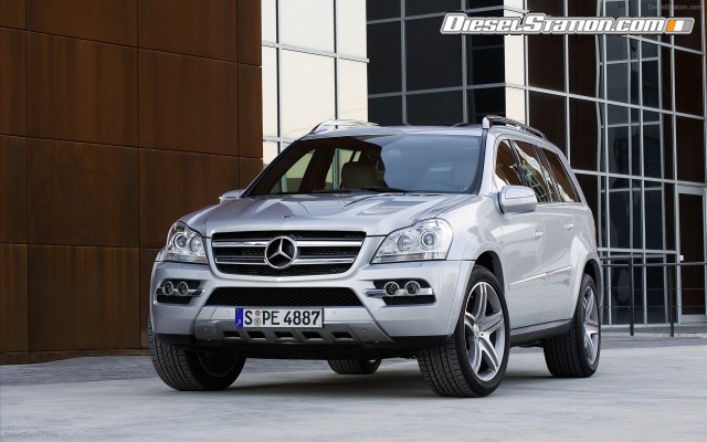 Mercedes 2009 SUV campaign Widescreen Picture #2 Mercedes 2009 SUV campaign Widescreen Picture #2