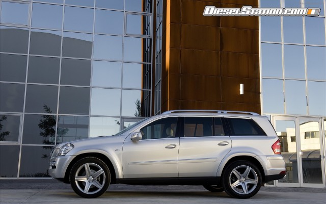 Mercedes 2009 SUV campaign Widescreen Picture #37 Mercedes 2009 SUV campaign Widescreen Picture #37