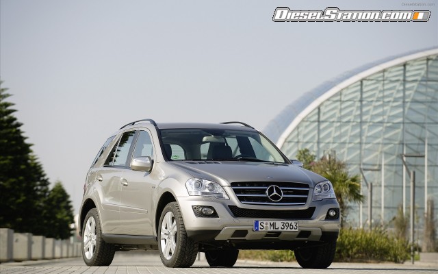 Mercedes 2009 SUV campaign Widescreen Picture #5 Mercedes 2009 SUV campaign Widescreen Picture #5