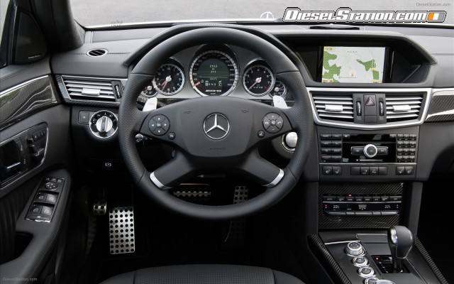 Mercedes 2010 E63 AMG Estate Widescreen Picture #27 Mercedes 2010 E63 AMG Estate Widescreen Picture #27