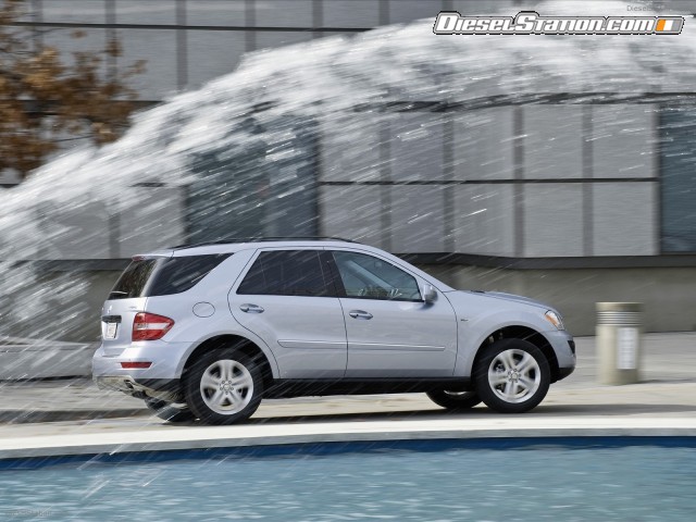 Mercedes 2010 ML450 Hybrid Picture #39 Mercedes 2010 ML450 Hybrid Picture #39