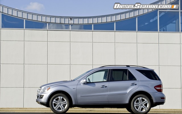 Mercedes 2010 ML450 Hybrid Widescreen Picture #19 Mercedes 2010 ML450 Hybrid Widescreen Picture #19