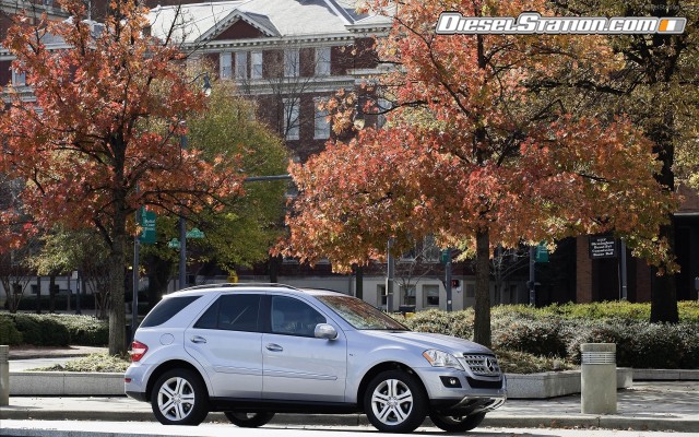 Mercedes 2010 ML450 Hybrid Widescreen Picture #38 Mercedes 2010 ML450 Hybrid Widescreen Picture #38