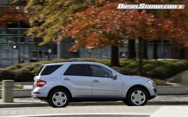 Mercedes 2010 ML450 Hybrid Widescreen Picture #37 Mercedes 2010 ML450 Hybrid Widescreen Picture #37