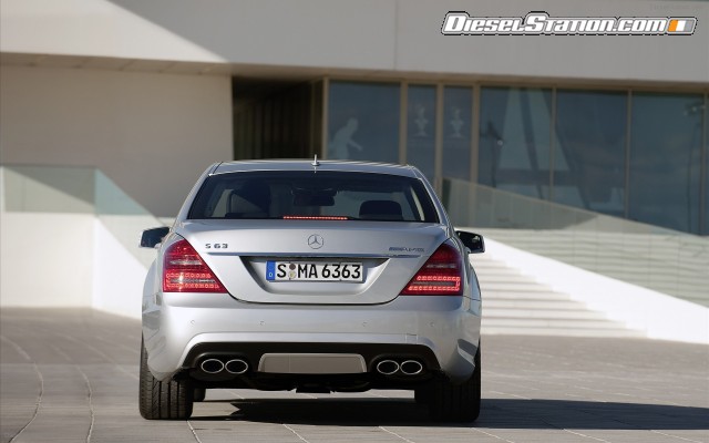 Mercedes 2010 S63 AMG Widescreen Picture #13 Mercedes 2010 S63 AMG Widescreen Picture #13
