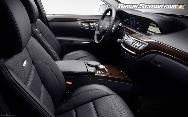 Mercedes 2010 S63 AMG Widescreen Picture #5 Mercedes 2010 S63 AMG Widescreen Picture #5