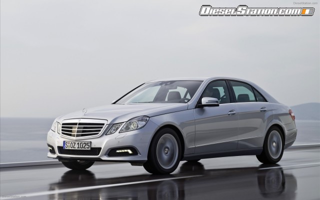 Mercedes All New 2010 E Class Widescreen Picture #2 Mercedes All New 2010 E Class Widescreen Picture #2