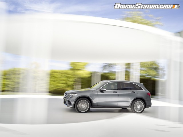 Mercedes Benz GLC 2016 Picture #4 Mercedes Benz GLC 2016 Picture #4