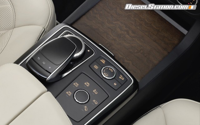 Mercedes Benz GLS 2017 Widescreen Picture #5 Mercedes Benz GLS 2017 Widescreen Picture #5