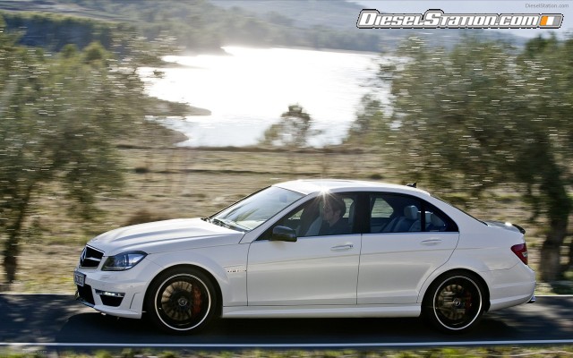 Mercedes C 63 AMG 2012 Widescreen Picture #29 Mercedes C 63 AMG 2012 Widescreen Picture #29