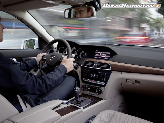 Mercedes C Class Sedan 2012 Picture #19 Mercedes C Class Sedan 2012 Picture #19