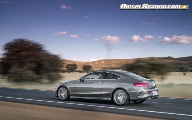 Mercedes C300 2017 Widescreen Picture #2 Mercedes C300 2017 Widescreen Picture #2