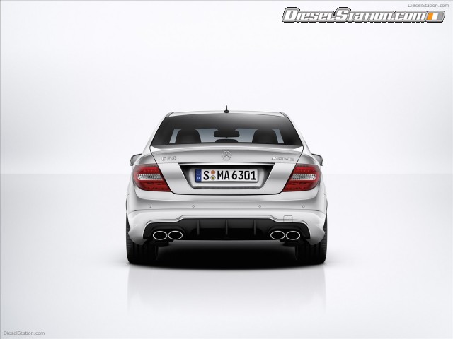Mercedes C63 AMG Sedan 2012 Picture #24 Mercedes C63 AMG Sedan 2012 Picture #24