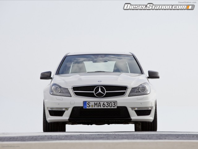 Mercedes C63 AMG Sedan 2012 Picture #2 Mercedes C63 AMG Sedan 2012 Picture #2