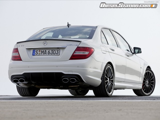 Mercedes C63 AMG Sedan 2012 Picture #10 Mercedes C63 AMG Sedan 2012 Picture #10