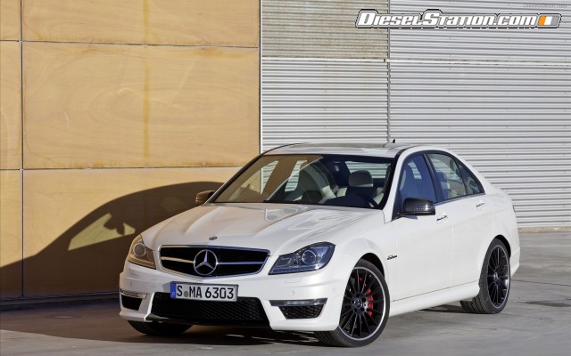 Mercedes C63 AMG Sedan 2012 Widescreen Picture #19 Mercedes C63 AMG Sedan 2012 Widescreen Picture #19