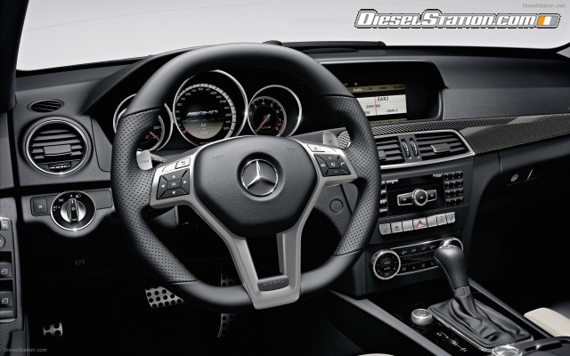 Mercedes C63 AMG Sedan 2012 Widescreen Picture #8 Mercedes C63 AMG Sedan 2012 Widescreen Picture #8