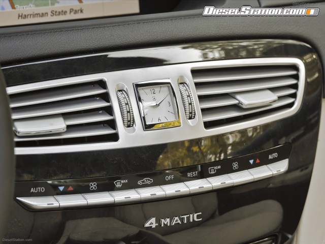 Mercedes CL550 4MATIC 2011 Picture #46 Mercedes CL550 4MATIC 2011 Picture #46