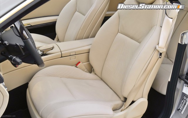 Mercedes CL550 4MATIC 2011 Widescreen Picture #3 Mercedes CL550 4MATIC 2011 Widescreen Picture #3