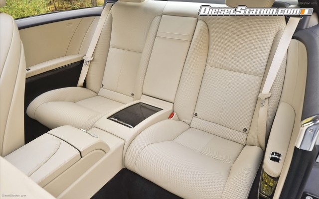 Mercedes CL550 4MATIC 2011 Widescreen Picture #32 Mercedes CL550 4MATIC 2011 Widescreen Picture #32