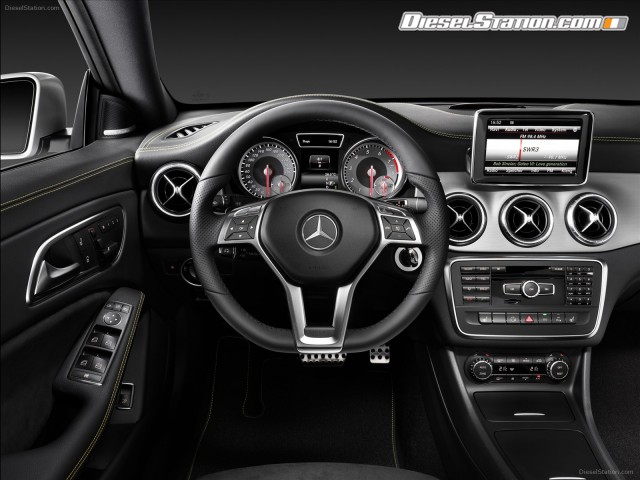 Mercedes CLA250 Edition 1 2014 Picture #17 Mercedes CLA250 Edition 1 2014 Picture #17