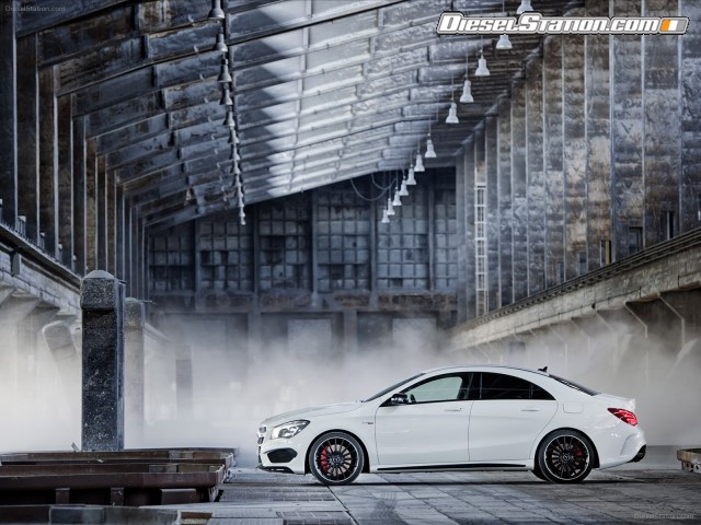 Mercedes CLA45 AMG 2014 Picture #11 Mercedes CLA45 AMG 2014 Picture #11