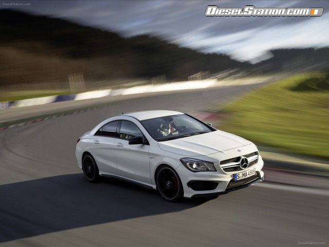 Mercedes CLA45 AMG 2014 Picture #2 Mercedes CLA45 AMG 2014 Picture #2
