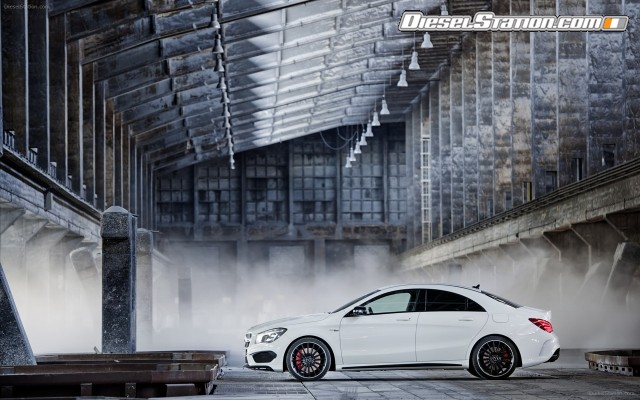 Mercedes CLA45 AMG 2014 Widescreen Picture #35 Mercedes CLA45 AMG 2014 Widescreen Picture #35